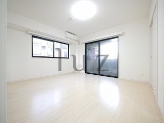 バロック神IIの居間・リビング
