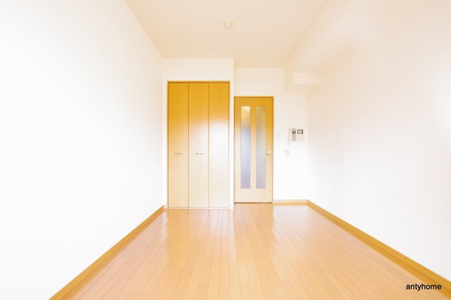 プレサンスセンターコア大阪　仲介手数料無料の洋室