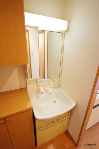 プレサンスセンターコア大阪　仲介手数料無料の洗面所