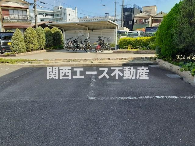 【駐車場】 | ブランルージュ