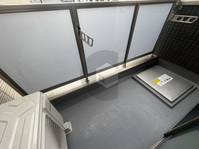 D porta Damreyのバルコニー
