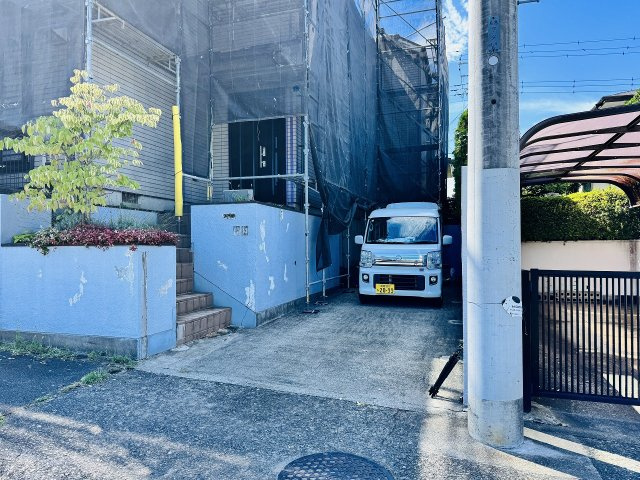 八王子市　片倉町　中古戸建ての駐車場|～2台駐車可能カースペース～