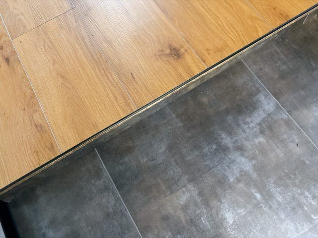 城西アパート202のバルコニー