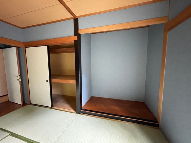 ハイム今是の和室