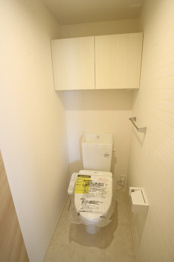 温水洗浄便座付きのトイレです！
