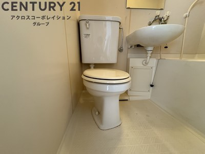 浴室内にトイレがあります☆