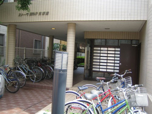 ストーク新丸子弐番館のエントランス