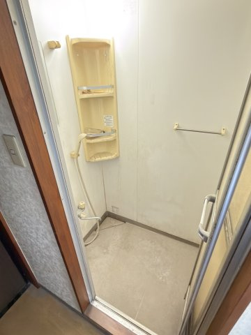大阪市此花区梅町2丁目貸倉庫440万円のシャワールーム
