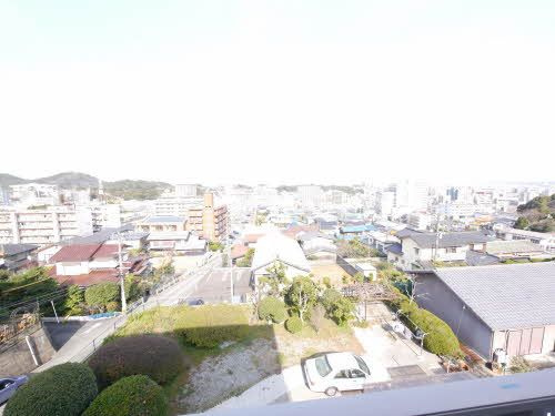 ラウンドシティ泉台の玄関