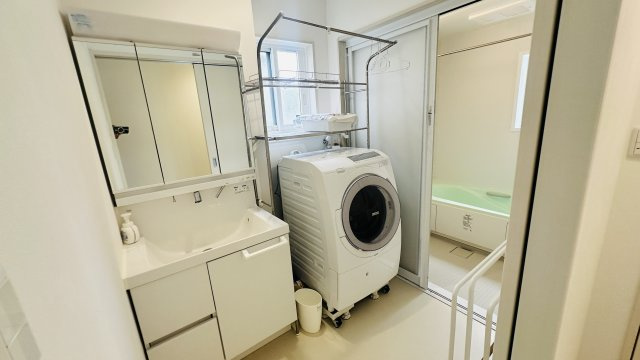 御代田町 2022年竣工 3LDK平家戸建の洗面所