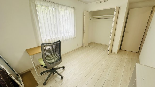 御代田町 2022年竣工 3LDK平家戸建の洋室