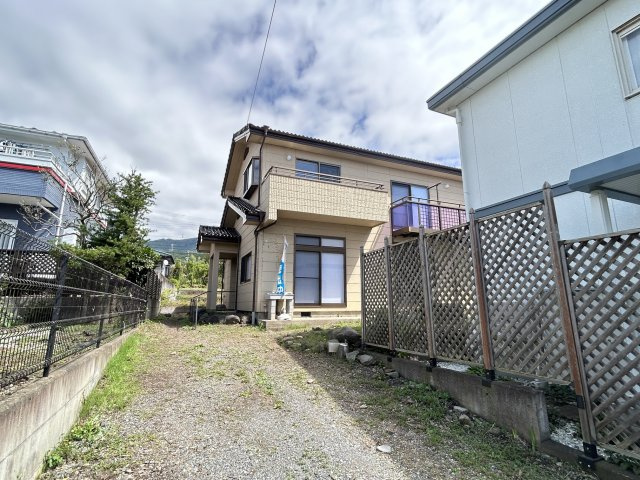 殿城　中古住宅の庭