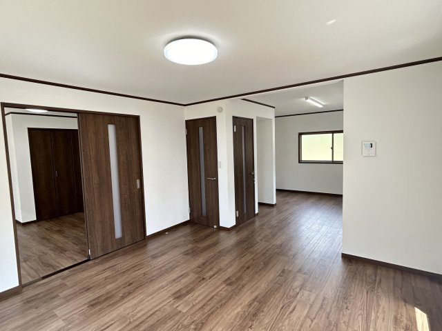 殿城　中古住宅の居間・リビング
