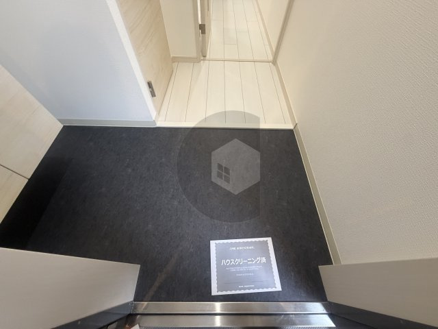 D porta Damreyの玄関