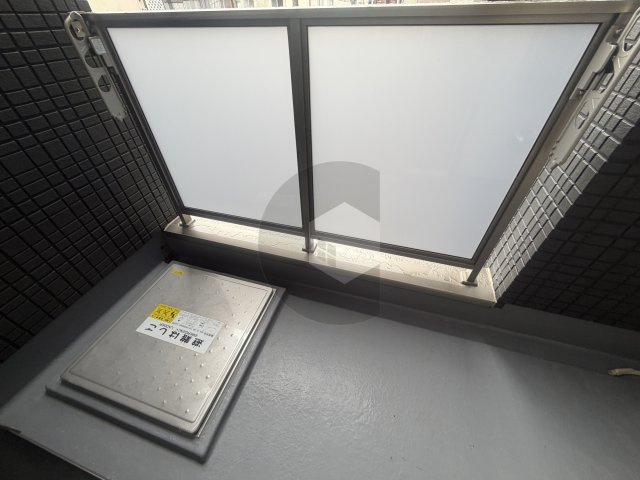 D porta Damreyのバルコニー