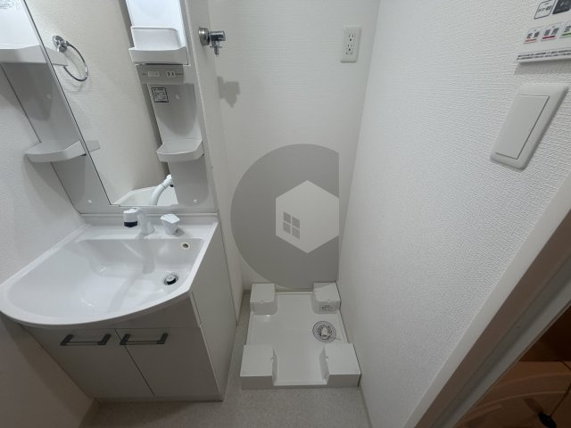 D porta Damreyのその他