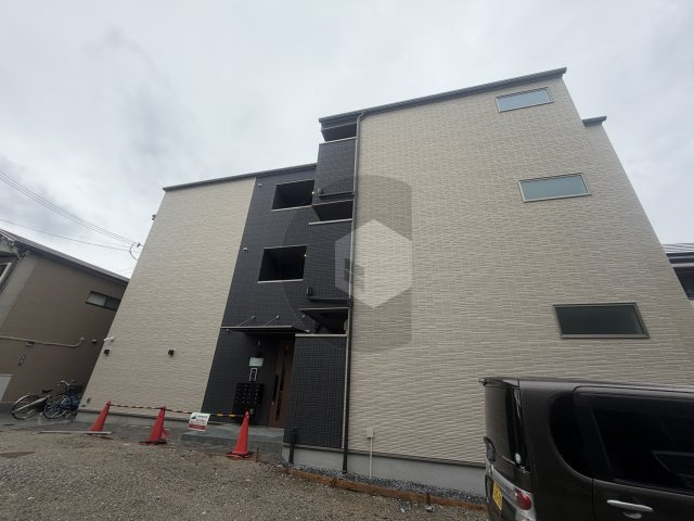 D porta Damreyの外観