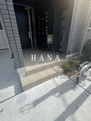 グラナーデ西瑞江のエントランス