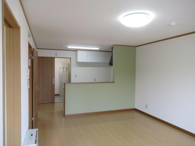EAST GARDENⅧの居間・リビング