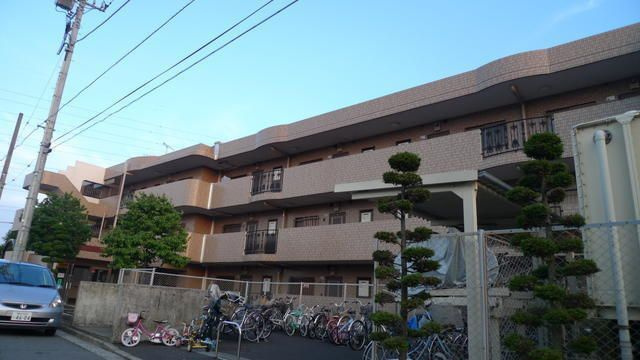 リブェールヒルズ早渕の外観