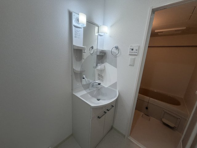 D porta Damreyの独立洗面台