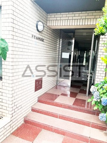 平町ロイヤルパレスのエントランス
