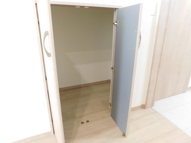 名古屋市南区天白町３丁目の新築一戸建の収納|◇リビング収納◇　　日用品の保管場所などに利用できます！