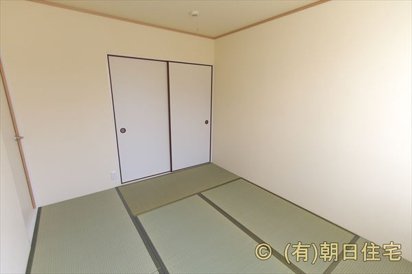 呉市広吉松１丁目のアパートの和室