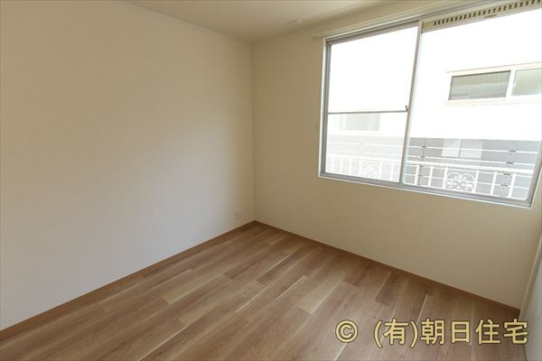 呉市広吉松１丁目のアパートの洋室