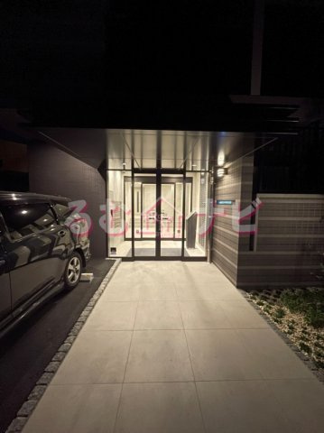 福岡市博多区麦野４丁目の賃貸マンションのエントランス