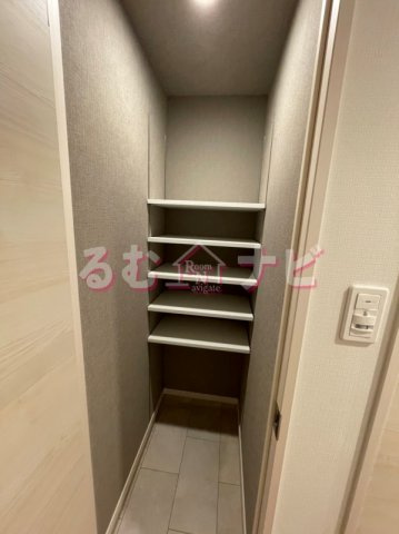福岡市博多区麦野４丁目の賃貸マンションの玄関