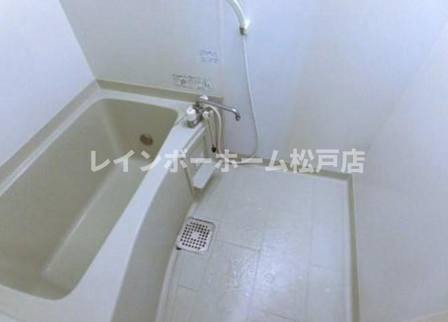 仲介手数料（賃料の1.10ヵ月）の50％OFF対象物件！の浴室|お風呂です