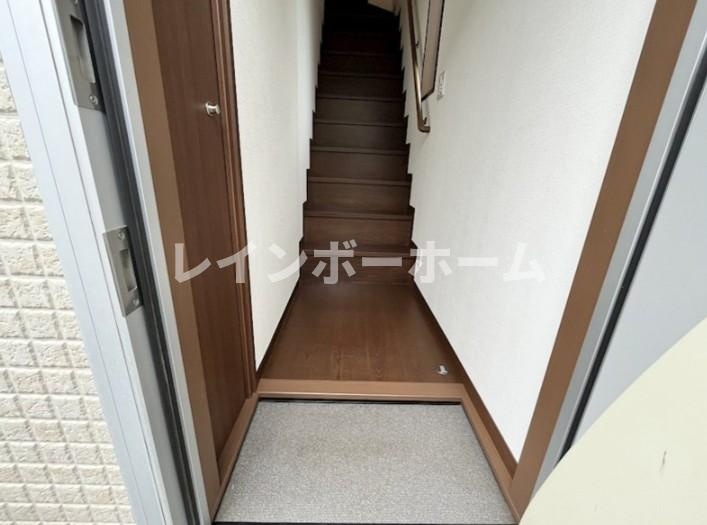 柿の木ハウスの玄関