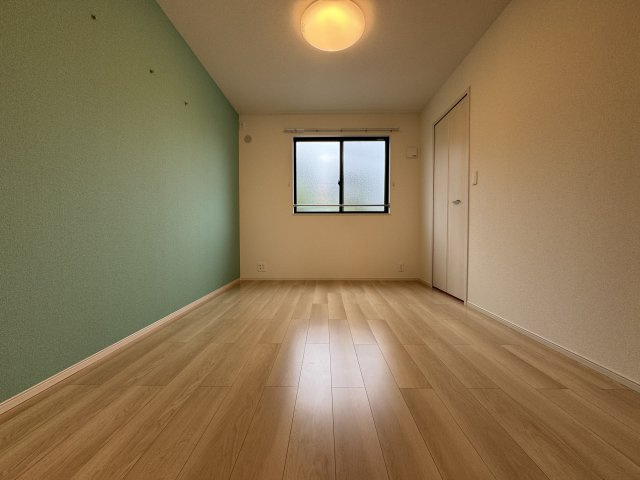 ハッピーコートの子供部屋|北側洋室（同型タイプ）