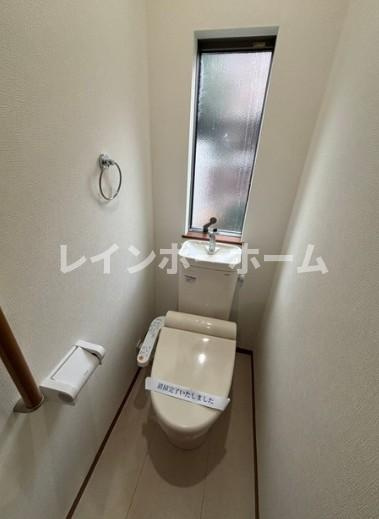 Ｓａｋａｓａｉ　Ｇｒｅｅｎ　Ｈｏｕｓｅ　特典：仲介手数料が半額です!!のトイレ|落ち着いたトイレです