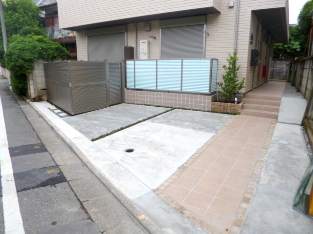 リアン・ボヌール浜田山の駐車場|敷地内駐車場