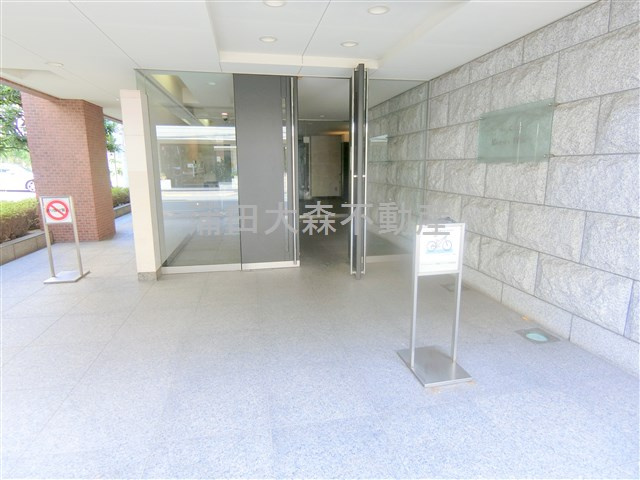 東矢口分譲マンションのエントランス