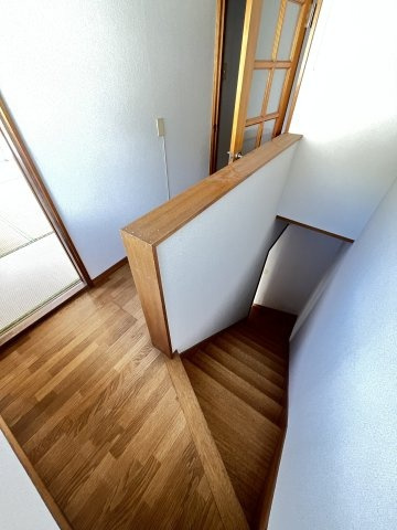 長島テラスの内装|明るい色調の室内です
