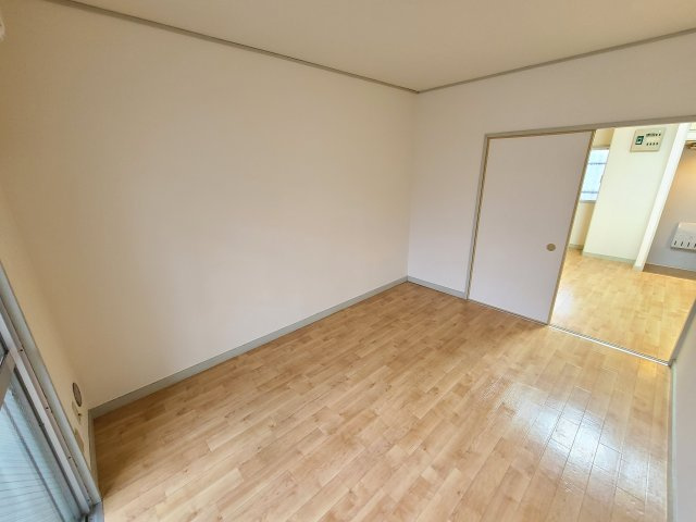 グリーンヴィレッジの洋室