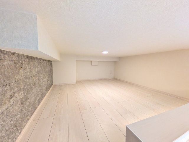ニコ春日町の居間・リビング