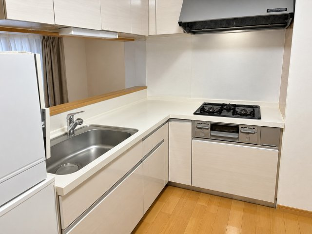 敦賀市公文名中古住宅のキッチン