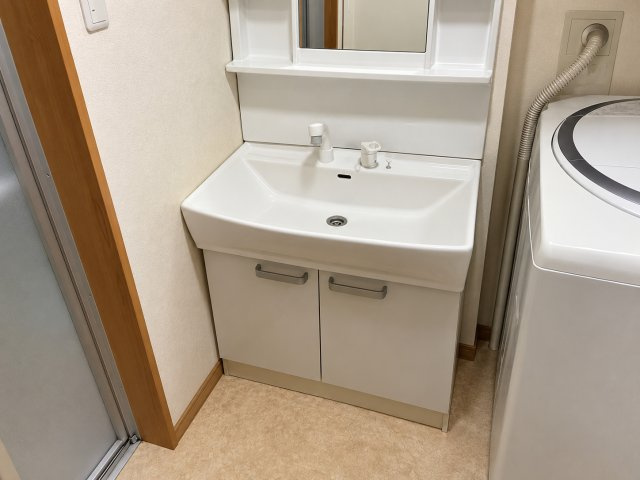 敦賀市公文名中古住宅の独立洗面台