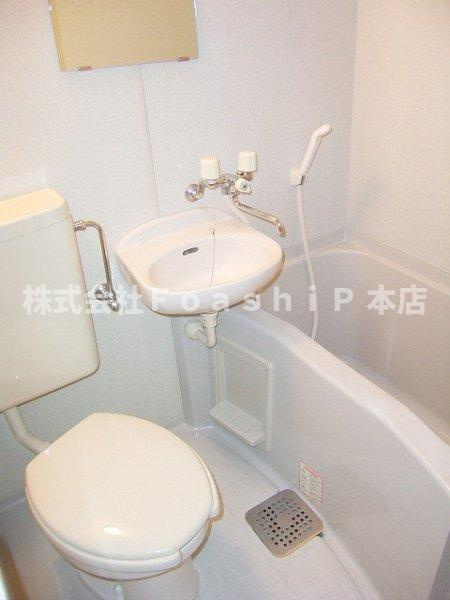 フェニックス笹塚壱番館の浴室
