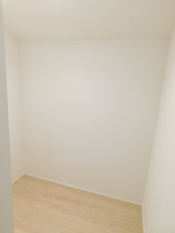 名古屋市天白区高宮町の新築一戸建の収納|◇納戸◇　　２階廊下にある納戸　ＦＩＣなどとしても活用できるスペース♪