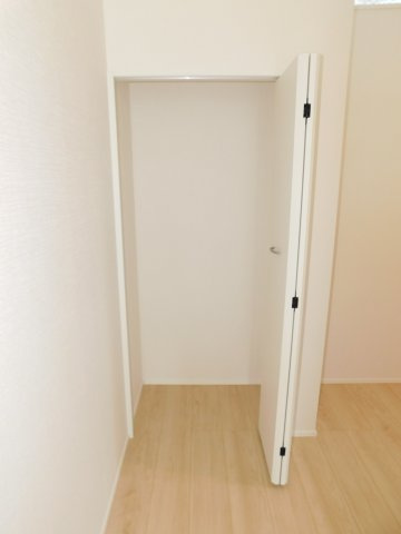 名古屋市天白区高宮町の新築一戸建の収納|◇パントリー◇　　キッチン用品や日用品のストックができるパントリー完備♪