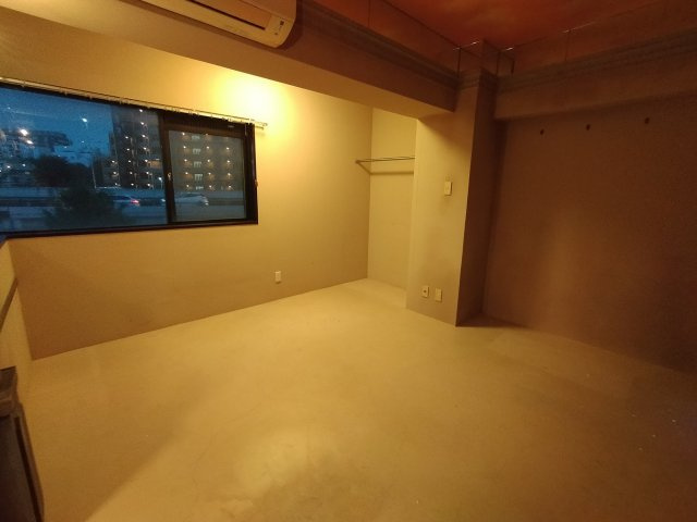 吹田市春日１丁目の店舗事務所
