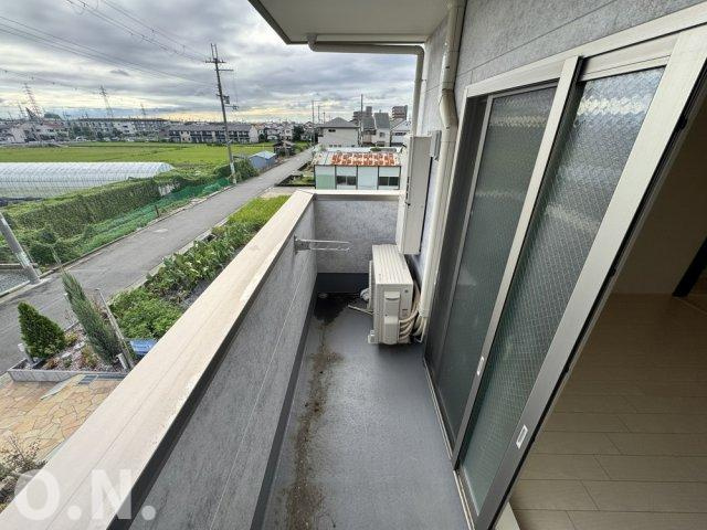 フジパレス教興寺三丁目のバルコニー