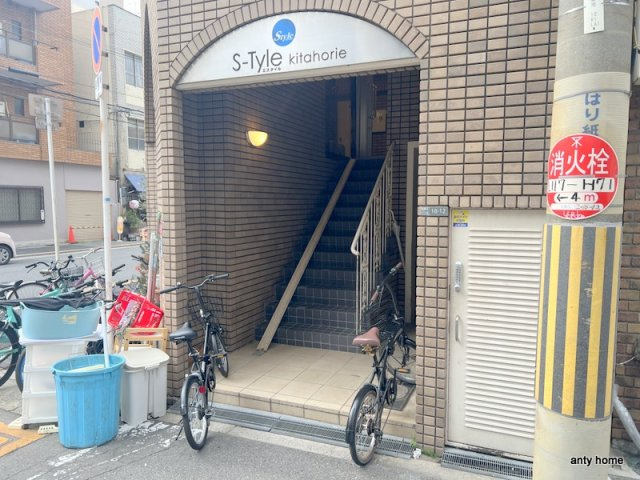 エスタイル北堀江　仲介手数料無料のエントランス
