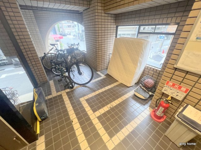 エスタイル北堀江　仲介手数料無料の駐車場