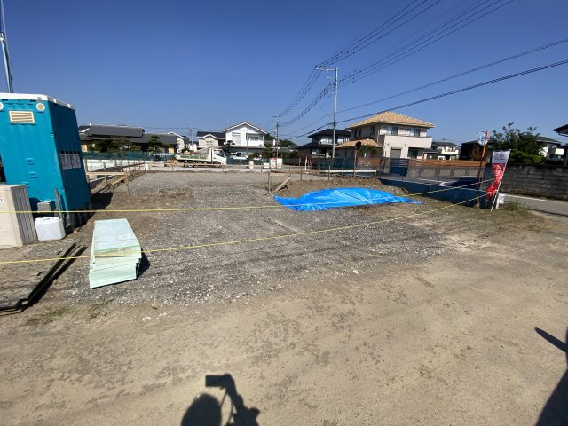 新築　伊勢崎市西久保町1期　3号棟の駐車場|現地写真　駐車スペースは並列3台分可能です！

